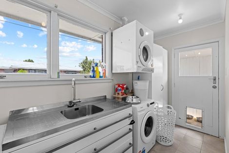 Photo of property in 10 Barclay Place, Burwood, Christchurch, 8061