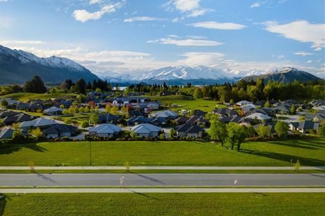 Photo of property in 31 Avalon Station Drive, Wanaka, 9305
