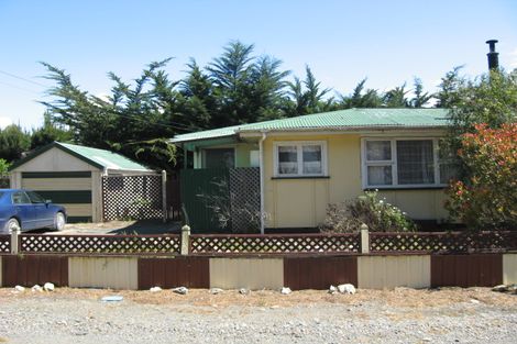 Photo of property in 16 Chamberlain Avenue, Amberley, 7481