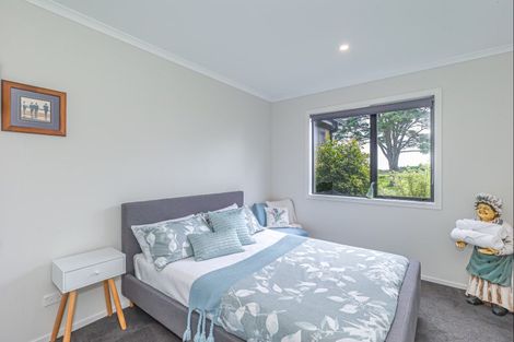 Photo of property in 26 Ohau Gravels Way, Ohau, Levin, 5570