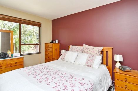 Photo of property in 2/32 Prestons Road, Redwood, Christchurch, 8051