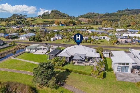 Photo of property in 28 Motukorure Parade, Cooks Beach, Whitianga, 3591