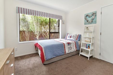 Photo of property in 75 Bay Street, Red Beach, 0932