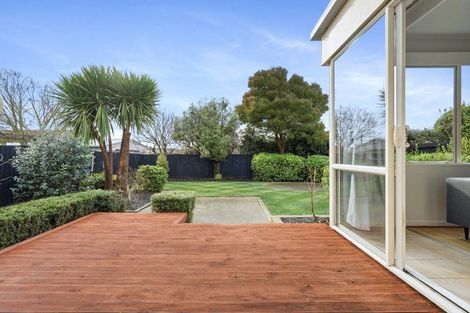 Photo of property in 2/64a Toorak Avenue, Avonhead, Christchurch, 8042