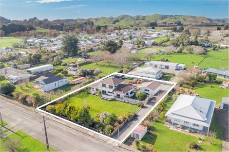 Photo of property in 20 Bennett Street, Waipawa, 4210