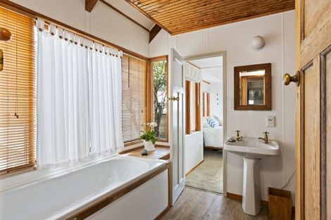 Photo of property in 5 Marine Parade, Orewa, 0931