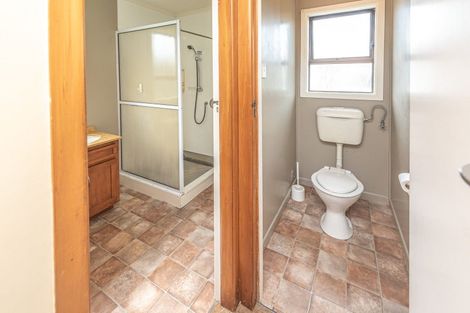 Photo of property in 2 Arawa Place, Castlecliff, Whanganui, 4501