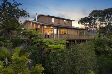 Photo of property in 75 Minnehaha Avenue, Titirangi, Auckland, 0604