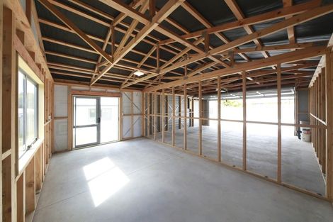 Photo of property in 24 Poplar Grove, Feilding, 4702