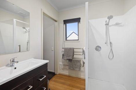 Photo of property in 7 Taylor Place, Merrilands, New Plymouth, 4312