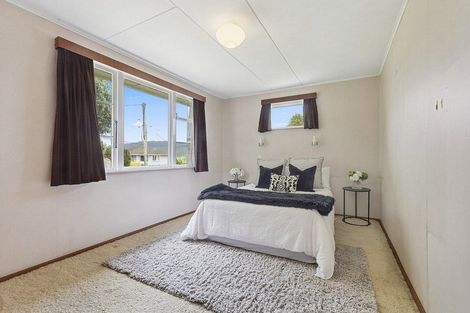 Photo of property in 15 Spur Grove, Titahi Bay, Porirua, 5022