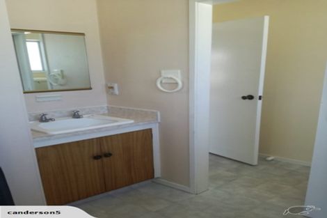 Photo of property in 43b Fulford Street, New Plymouth, 4310