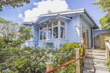 Photo of property in 9 Albemarle Road, Northland, Wellington, 6012