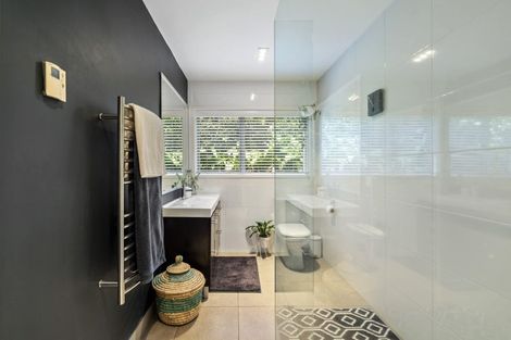 Photo of property in 32a Palmerston Road, Birkenhead, Auckland, 0626