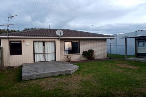 Photo of property in 2/21 Gloaming Place, Conifer Grove, Takanini, 2112