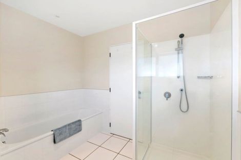 Photo of property in 2c Observatory Close, Whitby, Porirua, 5024