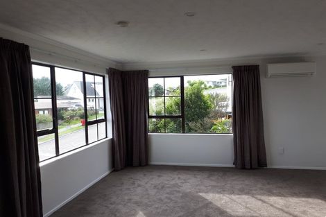 Photo of property in 8 Adventure Drive, Whitby, Porirua, 5024