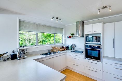 Photo of property in 25 Tauroa Road, Havelock North, 4130