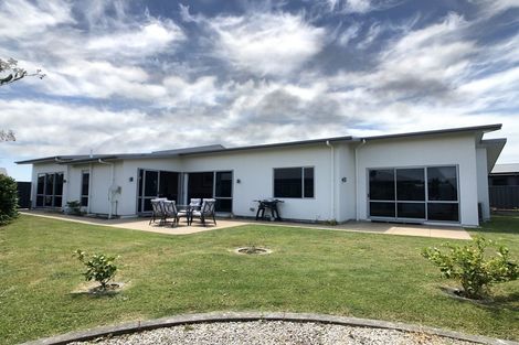 Photo of property in 4 Pania Place, Poraiti, Napier, 4112