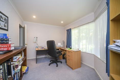 Photo of property in 97 Summerhill Drive, Fitzherbert, Palmerston North, 4410