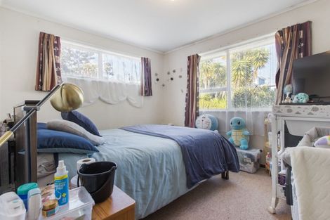 Photo of property in 48 Kaikoura Street, Henderson, Auckland, 0612