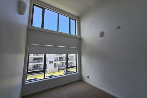 Photo of property in 2d/136 Stancombe Road, Flat Bush, Auckland, 2016