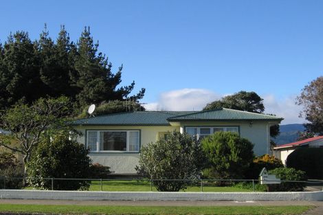 Photo of property in 26 Te Rauparaha Street, Otaki, 5512