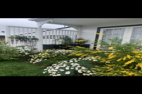 Photo of property in 73 Wallath Road, Westown, New Plymouth, 4310