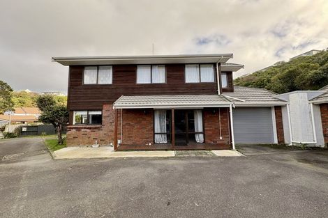 Photo of property in 6 Flinders Place, Johnsonville, Wellington, 6037