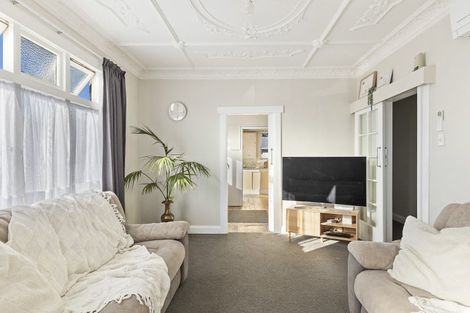 Photo of property in 389 Carrington Street, Upper Vogeltown, New Plymouth, 4310