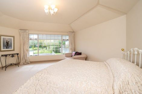 Photo of property in 26 Tauroa Road, Havelock North, 4130