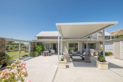 Photo of property in 2 Elderberry Crescent, Wanaka, 9305
