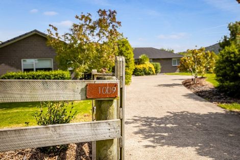 Photo of property in 1009 Kahikatea Flat Road, Waitoki, Kaukapakapa, 0871