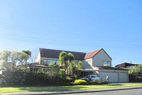 Photo of property in 191 Bleakhouse Road, Mellons Bay, Auckland, 2014