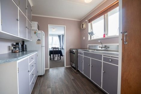 Photo of property in 32 Rhodes Drive, Kelvin Grove, Palmerston North, 4414