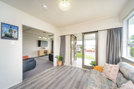 Photo of property in 44 Holdsworth Avenue, Milson, Palmerston North, 4414