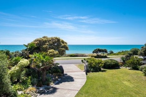 Photo of property in 136 Beach Road, Haumoana, 4102