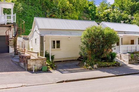 Photo of property in 27 Milton Road, Bluff Hill, Napier, 4110