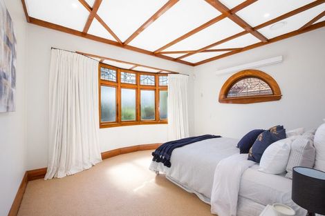 Photo of property in 49 Oroua Street, Eastbourne, Lower Hutt, 5013