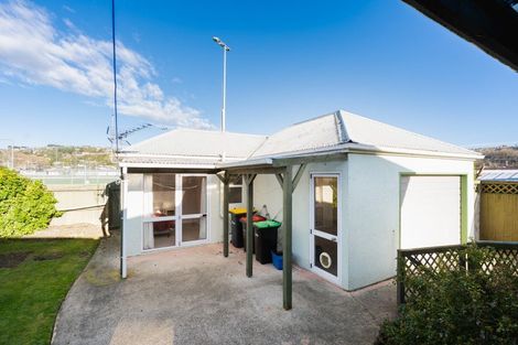 Photo of property in 25 Kirkcaldy Street, South Dunedin, Dunedin, 9012