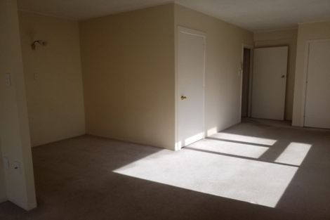 Photo of property in Churchill Flats, 213 The Terrace, Wellington Central, Wellington, 6011