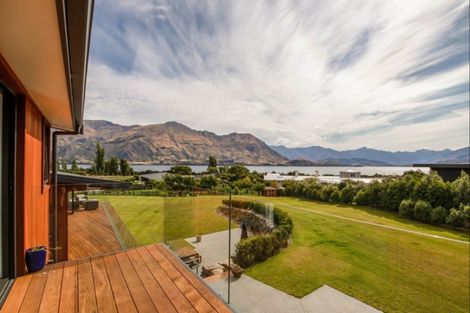 Photo of property in 314 Beacon Point Road, Wanaka, 9305