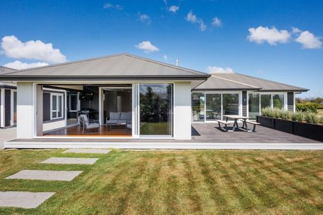 Photo of property in 33 Hartwell Drive, Kelvin Grove, Palmerston North, 4470