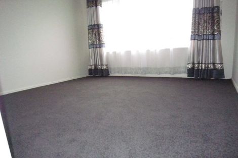 Photo of property in 206 Edmonton Road, Te Atatu South, Auckland, 0610