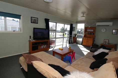 Photo of property in 6 Matata Place, Tokoroa, 3420