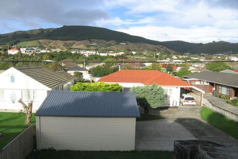 Photo of property in 348 Main Road, Tawa, Wellington, 5028