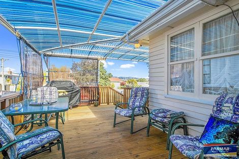 Photo of property in 11 Robert Burke Place, Henderson, Auckland, 0612