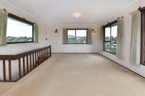Photo of property in 282 Vipond Road, Stanmore Bay, Whangaparaoa, 0932