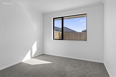 Photo of property in 5 Weaver Street, Woodend, 7691