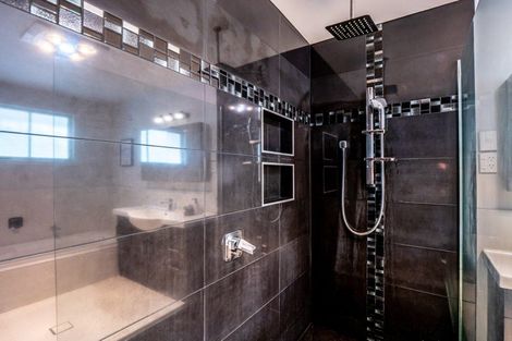 Photo of property in 20 Lorna Street, Lynmouth, New Plymouth, 4310